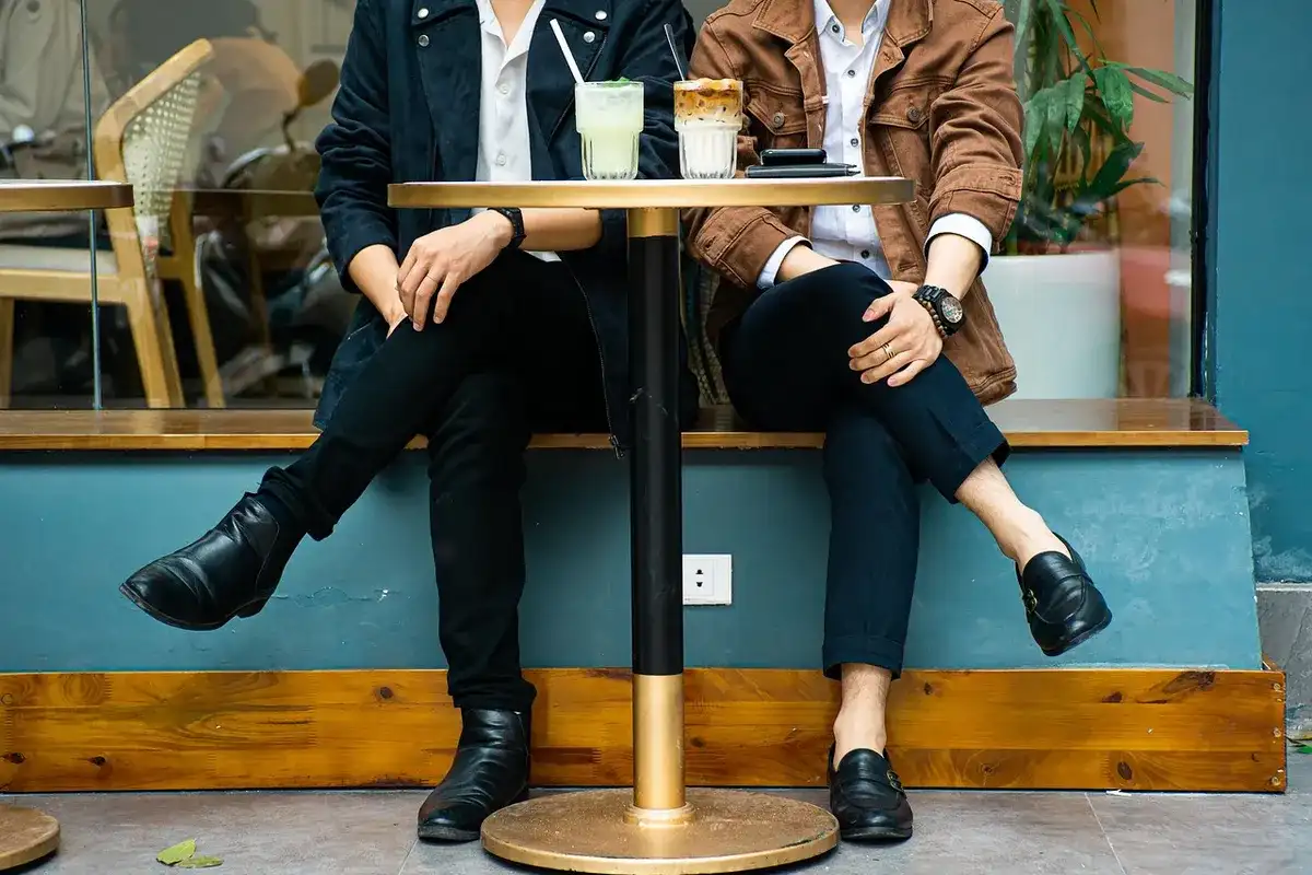 The Science of First Date Conversations: What Research Actually Says
